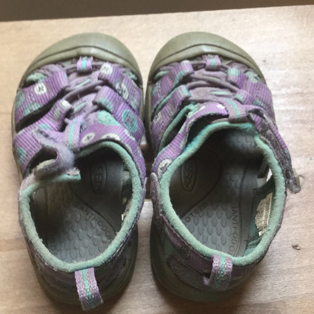 Keen toddler girls purple water shoes